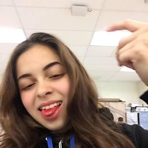 Meet your Posher, Avery